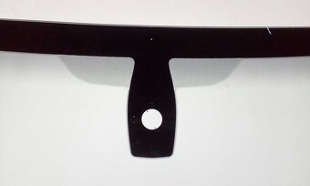 BMW řady7 F01 čelní sklo - 3