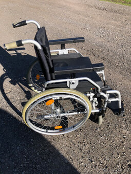 Mechanický invalidní vozík - 3
