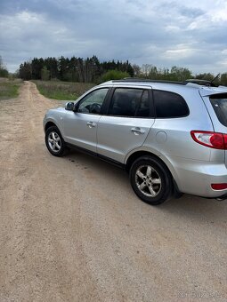 Hyundai Santa Fe 2.2 CRDi, 2007 – spolehlivé auto ve výborné - 3