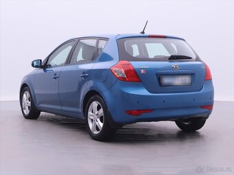 Kia Ceed 2,0 CRDi Exclusive CZ (2010) - 3