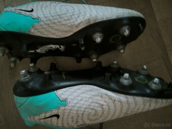 Kopačky NIKE vel. 39 kovové špunty - 3