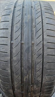 235/40R19 - 3