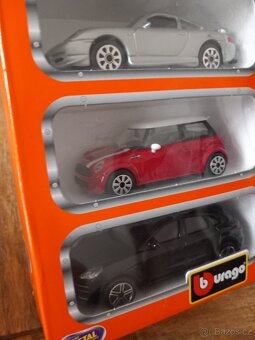Bburago 5 METAL MODELS Street Cars 1:43 3+ - 3