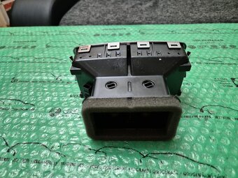 ofukovač zadní prostřední Audi A6 (C6) 4F0819203C H77 - 3