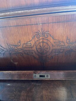Piano /velmi poškozené/ - 3
