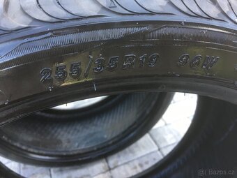 Gripmax 255/35/19 - 3
