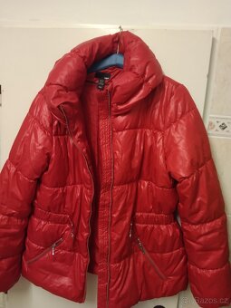 H&M zimní dámská bunda velikost 40/42. - 3