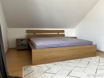 Dřevěná postel IKEA - 3