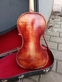 Staré housle - 3