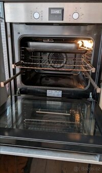 Moderní černá lesklá linka se spotřebiči,5804 - 3