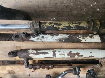 Hydraulické čerpadlo + pístnice - 3