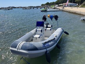 Motorový člun - 3
