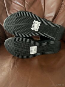 CLARKS- černé sandály -Lizby Strap - 3