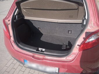 Mazda 2 1,4 Diesel Hatchback 175 000 km,r.v. 2009 - 3