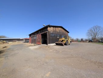 stavební pozemek 1250m2 s výrobním areálem - 3