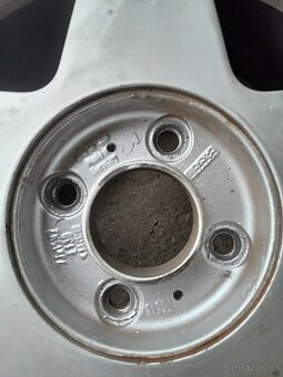 alu kola ford - 3