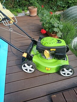 Sekačka motorová Fieldmann levně - 3
