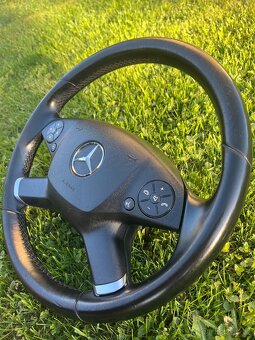 Volant Mercedes w212 w204, e class c class - 3