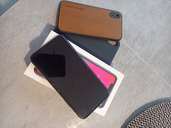 Apple iPhone X 64GB - 3