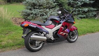 Kawasaki ZZR 1100 - 3