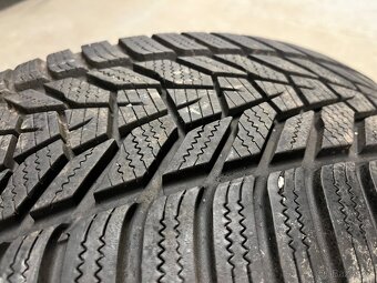 3x 235/55 R20 Honkook zimní pneu 90% - 3