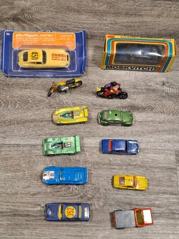 Stará autíčka Matchbox a jiné značky - 3
