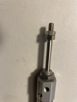 Pneumatický válec SMC CDJ2B16 - 3