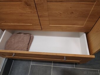 Koupelnová skříňka včetně umyvadla - 3