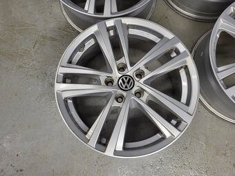 Originál 17" Seat Tarraco 5x112 Passat B8 Superb - 3