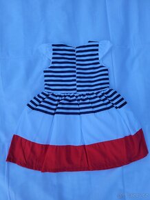 Dívčí šaty - 3