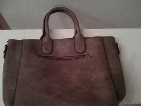 Nová značková kabelka v barvě camel, spousta přihrádek, - 3