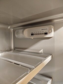 Vinotéka lednice Siemens - 3