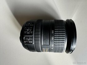 Nikon AF-S DX Nikkor 18-200mm f/3.5-5.6G IF-ED VR - 3