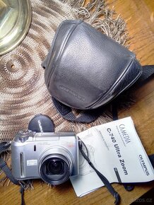 OLYMPUS C-740 ultra zoom. - 3