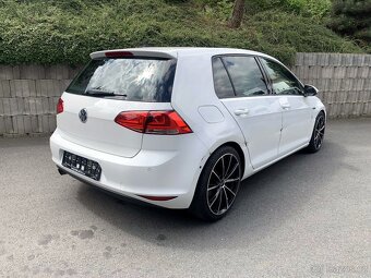 Volkswagen Golf 1.2 TSi 81 kW SERVISKA r.v. 11/2015 - 3