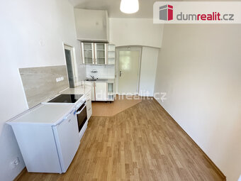 Pronájem bytu 2+kk 35m2 P5 Smíchov zařízený cihla - 3