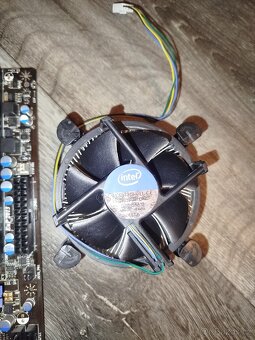 MSI H61M-P31/W8 s Intel Core i7 3770k a chladičem - 3