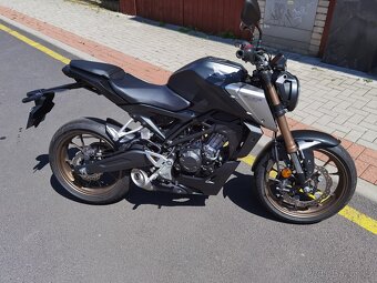 Honda CB 125R - 3