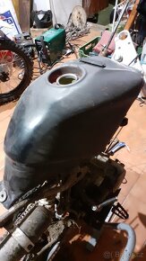 Honda cb125r nadrz - 3