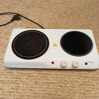 Dvouplotýnkový sklokeramický vařič VIGAN. - 3