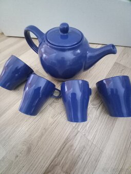 Prodám novou modrou konvici se 4 hrnky IKEA - 3