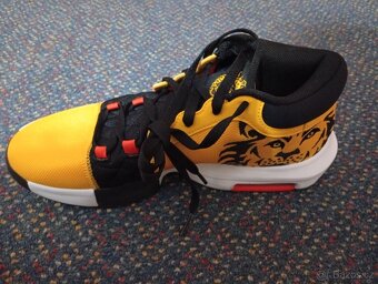 ORIGINÁLNÍ BOTY NIKE LEBRON WITNESS VIII 44 - 3