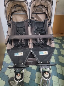 Kočárek pro dvojčata - 3