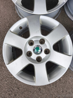 ALU kola Škoda 5x112 Octavia II R15 ET47  ORION - 3