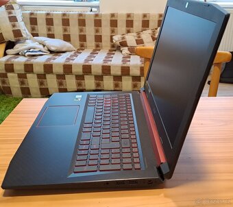 Acer Nitro AN515-52 - 3