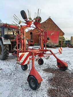 6,9m Obraceč sena PÖTTINGER HIT 69 AZ - 3