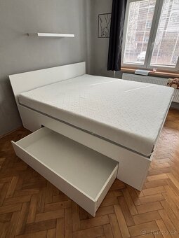 Postel s matrací Jysk 180x200 - 3