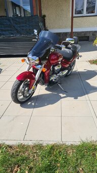 Suzuki Intruder VZR 1800 R - 3
