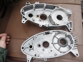 Jawa 50/555, 05 pionýr bloky motoru na renovaci - 3