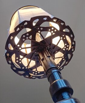 STEAMPUNK RECYCLE ART - PATINOVANÝ KOV - LAMPY - 3